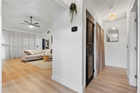 Casa en venta en Pembroke Pines, Florida, 3 dormitorios, 124.58 m2 № 1966106 - foto 9