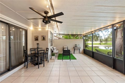 Casa en venta en Pembroke Pines, Florida, 3 dormitorios, 124.58 m2 № 1966106 - foto 29