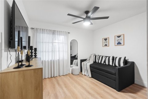 Casa en venta en Pembroke Pines, Florida, 3 dormitorios, 124.58 m2 № 1966106 - foto 21