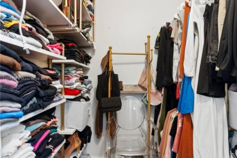 Casa en venta en Pembroke Pines, Florida, 3 dormitorios, 124.58 m2 № 1966106 - foto 17