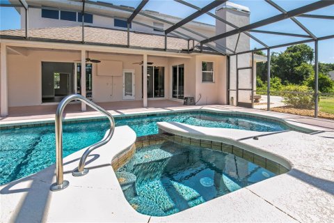House in Tavares, Florida 4 bedrooms, 237.37 sq.m. № 1856497 - photo 15