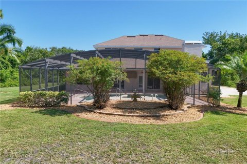 House in Tavares, Florida 4 bedrooms, 237.37 sq.m. № 1856497 - photo 7