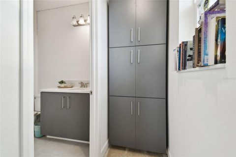 Купить виллу или дом в Уэсли-Чепел, Флорида 7 комнат, 418.15м2, № 1524524 - фото 22