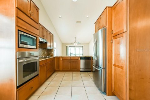 Villa ou maison à louer à Lake Mary, Floride: 3 chambres, 161.46 m2 № 2100090 - photo 7