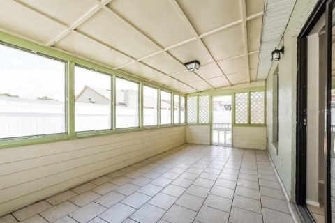 Villa ou maison à louer à Lake Mary, Floride: 3 chambres, 161.46 m2 № 2100090 - photo 9