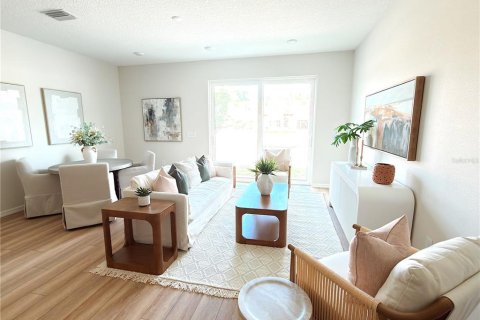 Townhouse in Riverview, Florida 3 bedrooms, 154.87 sq.m. № 2156199 - photo 2