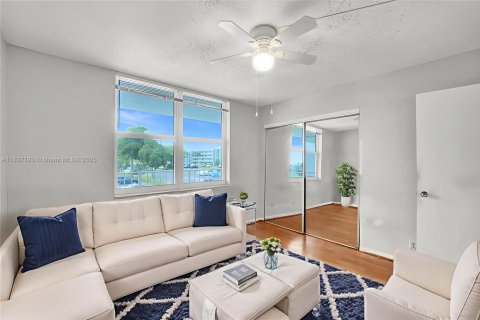 Copropriété à vendre à Margate, Floride: 2 chambres, 92.9 m2 № 1825559 - photo 10