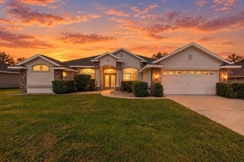 Casa en Belleview, Florida 3 dormitorios, 199.83 m2 № 2372982