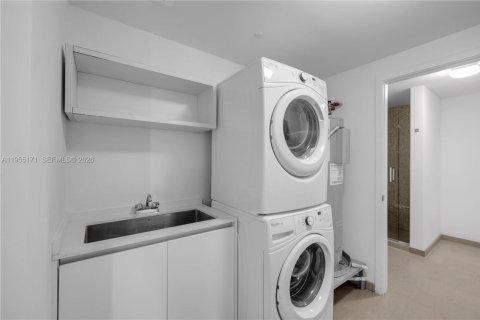 Copropriété à vendre à Miami, Floride: 4 chambres, 277.87 m2 № 2153391 - photo 19