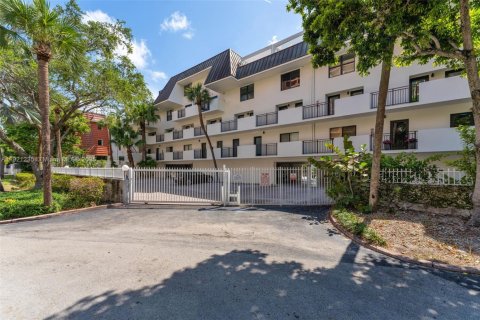 Copropriété à vendre à Coral Gables, Floride: 2 chambres, 123.56 m2 № 2082720 - photo 20