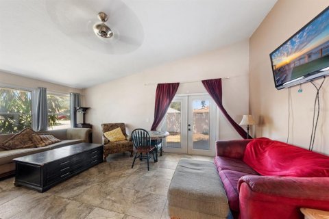House in Largo, Florida 3 bedrooms, 96.9 sq.m. № 2393921 - photo 5