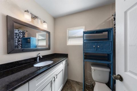 House in Largo, Florida 3 bedrooms, 96.9 sq.m. № 2393921 - photo 13