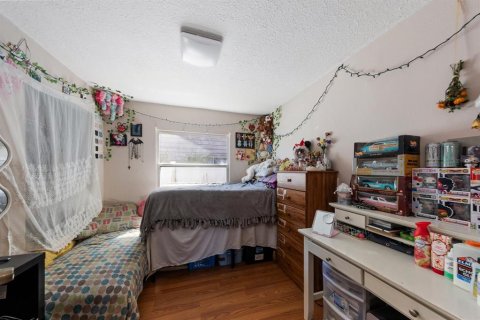 House in Largo, Florida 3 bedrooms, 96.9 sq.m. № 2393921 - photo 17