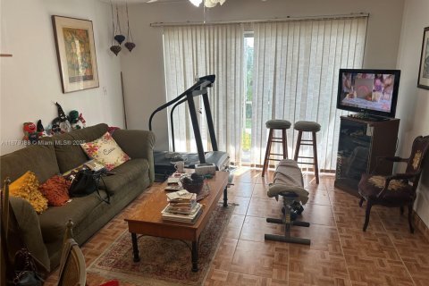 Copropriété à vendre à Oakland Park, Floride: 1 chambre, 55.74 m2 № 1981130 - photo 13