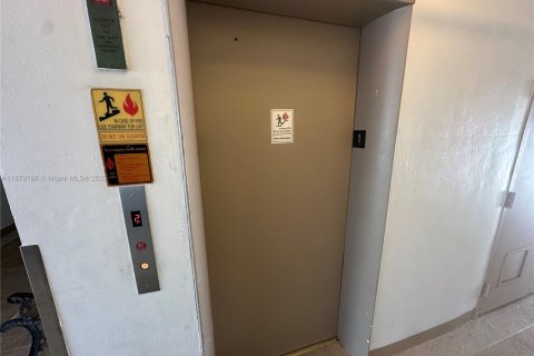Copropriété à vendre à Oakland Park, Floride: 1 chambre, 55.74 m2 № 1981130 - photo 6