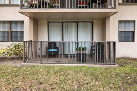 Condominio en alquiler en Miami, Florida, 2 dormitorios, 104.05 m2 № 2041336 - foto 20