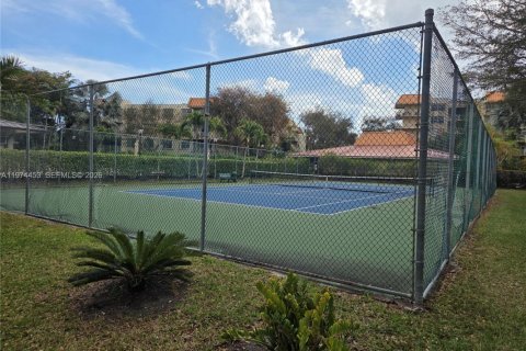 Condominio en alquiler en Miami, Florida, 2 dormitorios, 104.05 m2 № 2041336 - foto 21