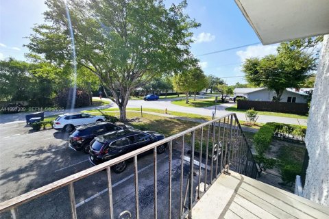 Condo in Palmetto Bay, Florida, 1 bedroom  № 2059285 - photo 3