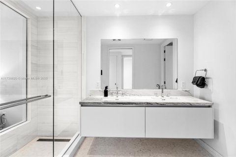 Copropriété à vendre à Miami, Floride: 2 chambres, 105.35 m2 № 1957757 - photo 11