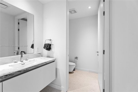 Copropriété à vendre à Miami, Floride: 2 chambres, 105.35 m2 № 1957757 - photo 14