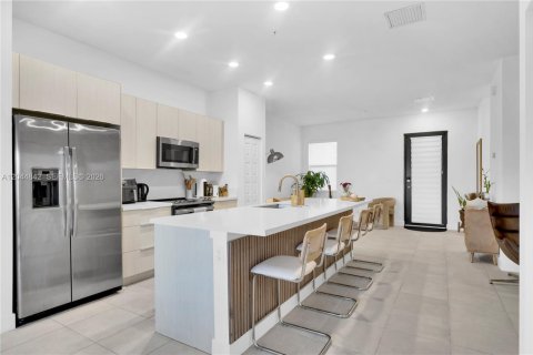 Condo à Doral, Floride, 2 chambres  № 2272444