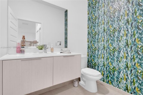 Copropriété à vendre à Doral, Floride: 2 chambres, 105.44 m2 № 2272444 - photo 12
