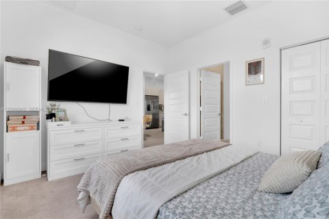Copropriété à vendre à Doral, Floride: 2 chambres, 105.44 m2 № 2272444 - photo 4