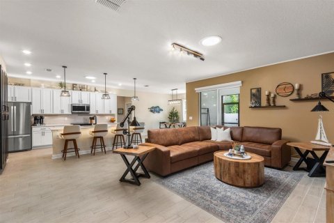House in Palm Coast, Florida 4 bedrooms, 214.23 sq.m. № 1902109 - photo 13