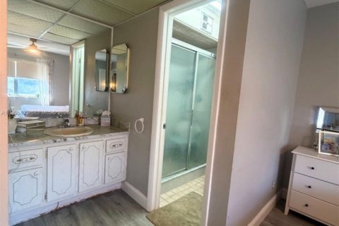 Купить кондоминиум в Санрайз, Флорида 2 спальни, 95.22м2, № 2030840 - фото 16