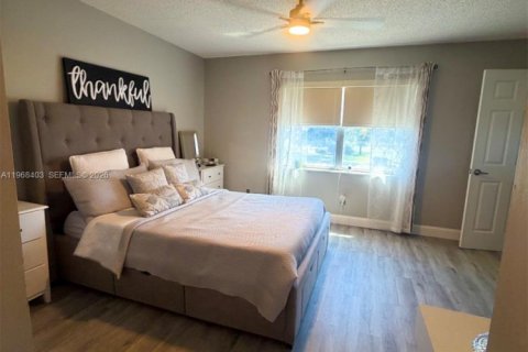 Купить кондоминиум в Санрайз, Флорида 2 спальни, 95.22м2, № 2030840 - фото 13