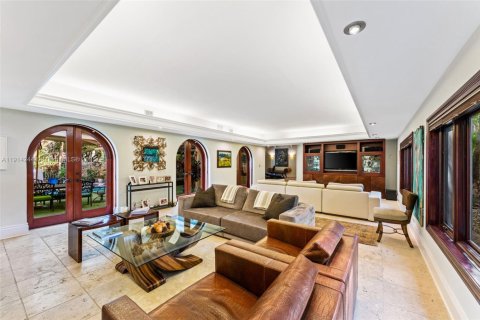 Villa ou maison à vendre à Miami, Floride: 3 chambres, 375.33 m2 № 1971349 - photo 5