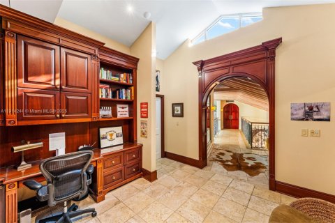 Villa ou maison à vendre à Miami, Floride: 3 chambres, 375.33 m2 № 1971349 - photo 19