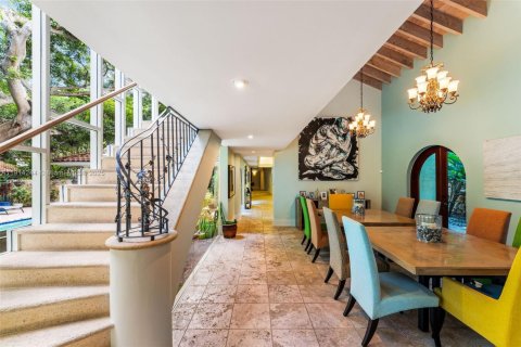 Villa ou maison à vendre à Miami, Floride: 3 chambres, 375.33 m2 № 1971349 - photo 10