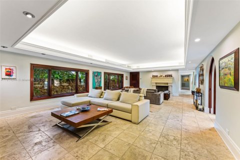 Villa ou maison à vendre à Miami, Floride: 3 chambres, 375.33 m2 № 1971349 - photo 3