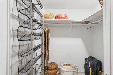 Купить кондоминиум в Лодердейл-Лейкс, Флорида 3 комнаты, 66.98м2, № 2243271 - фото 14