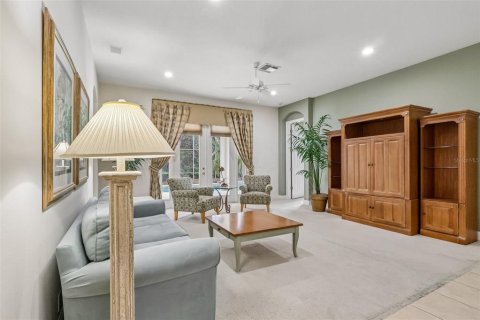 House in Windermere, Florida 4 bedrooms, 218.97 sq.m. № 2206609 - photo 11