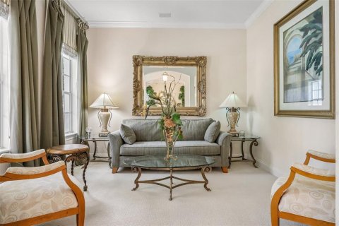 House in Windermere, Florida 4 bedrooms, 218.97 sq.m. № 2206609 - photo 8