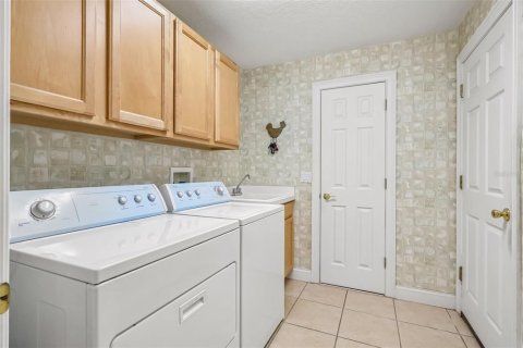 House in Windermere, Florida 4 bedrooms, 218.97 sq.m. № 2206609 - photo 24