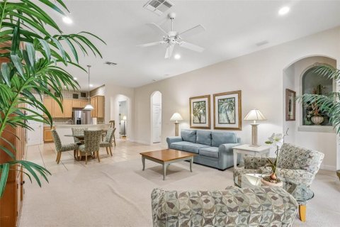 House in Windermere, Florida 4 bedrooms, 218.97 sq.m. № 2206609 - photo 13