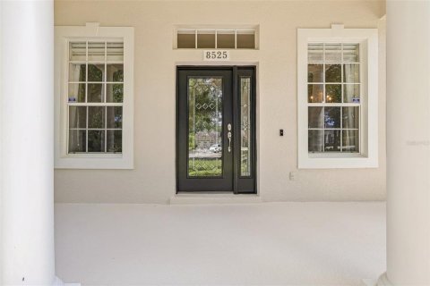 House in Windermere, Florida 4 bedrooms, 218.97 sq.m. № 2206609 - photo 6