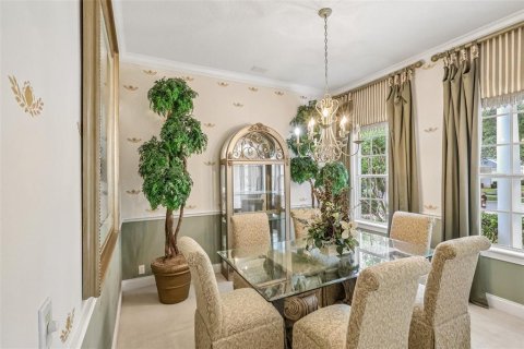 House in Windermere, Florida 4 bedrooms, 218.97 sq.m. № 2206609 - photo 14