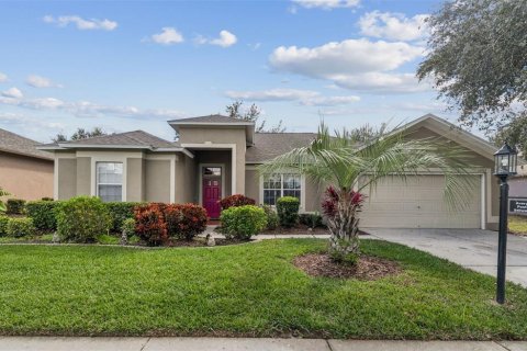 House in Hudson, Florida 3 bedrooms, 190.17 sq.m. № 2101187 - photo 2