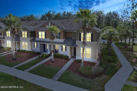Condominio en venta en Orange Park, Florida, 3 dormitorios, 140.84 m2 № 875744 - foto 1