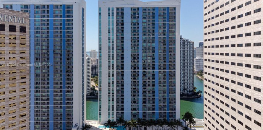 Condominio en Miami, Florida, 2 dormitorios № 1135651