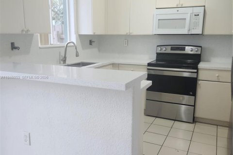 Adosado en alquiler en Homestead, Florida, 3 dormitorios, 120.96 m2 № 2004107 - foto 2