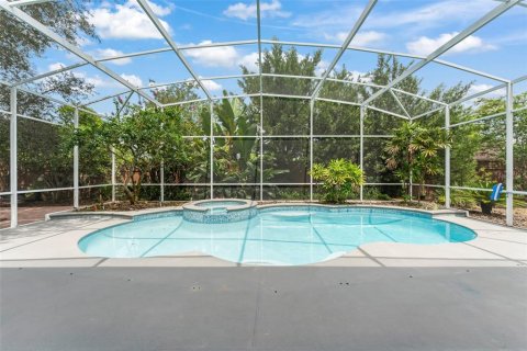 House in Orlando, Florida 5 bedrooms, 352.84 sq.m. № 1846413 - photo 21