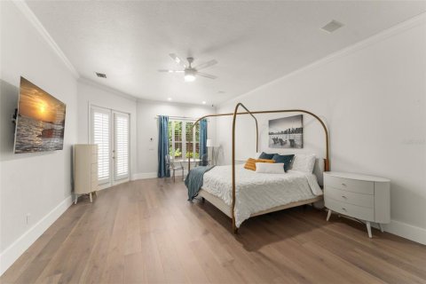 House in Orlando, Florida 5 bedrooms, 352.84 sq.m. № 1846413 - photo 6