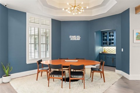 House in Orlando, Florida 5 bedrooms, 352.84 sq.m. № 1846413 - photo 8