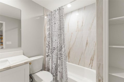 Villa ou maison à vendre à Orlando, Floride: 5 chambres, 352.84 m2 № 1846413 - photo 29