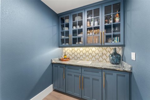 House in Orlando, Florida 5 bedrooms, 352.84 sq.m. № 1846413 - photo 7